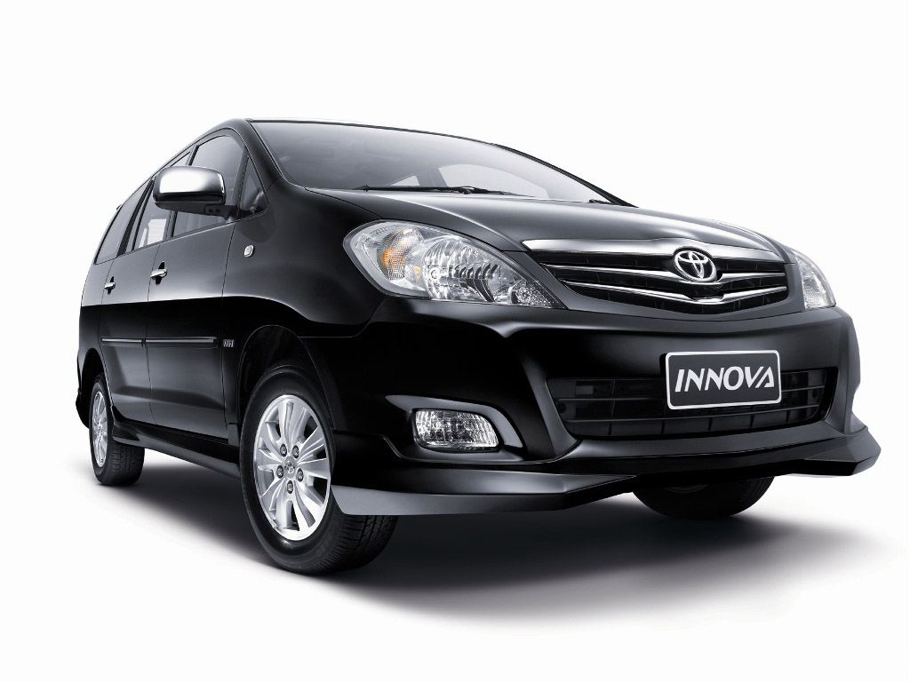 Toyota Innova 2015